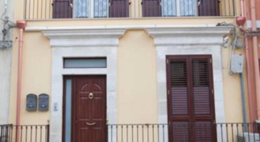 Casa Vacanza Nina بوزالو المظهر الخارجي الصورة